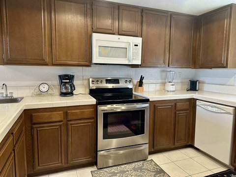314 Gran Via, Palm Desert, CA 92260 photo 8