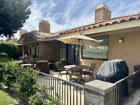 254 Santa Barbara Circle, Palm Desert, CA 92260 photo 2