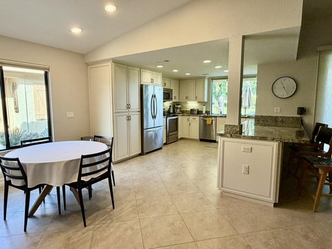 254 Santa Barbara Circle, Palm Desert, CA 92260 photo 5