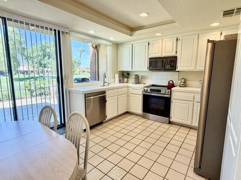 224 Castellana S, Palm Desert, CA 92260 photo 9
