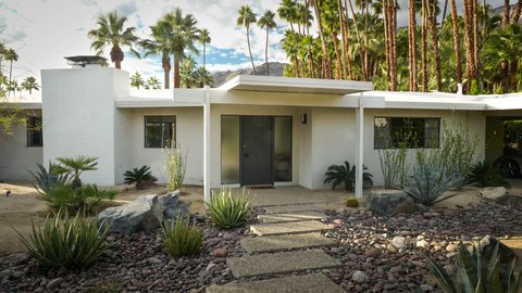 547 Camino Del Sur, Palm Springs, CA 92262 photo 2