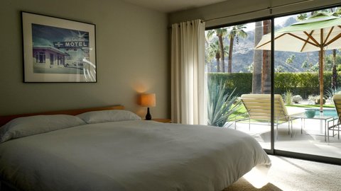 547 Camino Del Sur, Palm Springs, CA 92262 photo 7