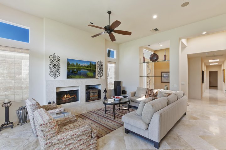 359 Desert Holly Drive, Palm Desert, CA 92211