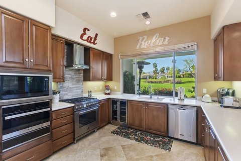359 Desert Holly Drive, Palm Desert, CA 92211 photo 6