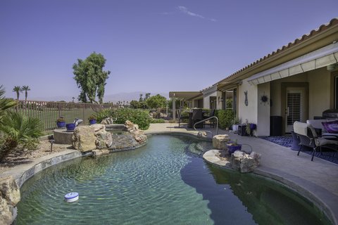 37905 Pineknoll Avenue, Palm Desert, CA 92211 photo 4