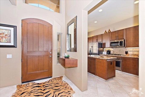 48010 Via Vallarta, La Quinta, CA 92253 photo 2