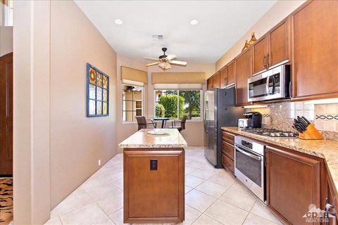 48010 Via Vallarta, La Quinta, CA 92253 photo 6