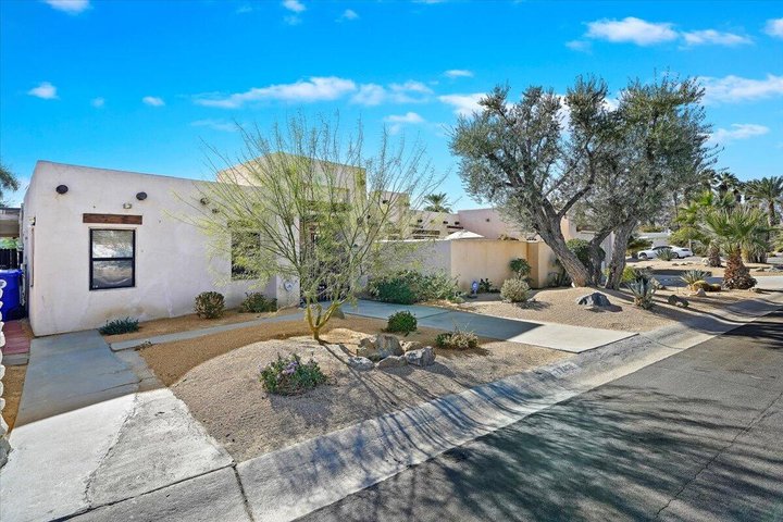 Indian Wells Home