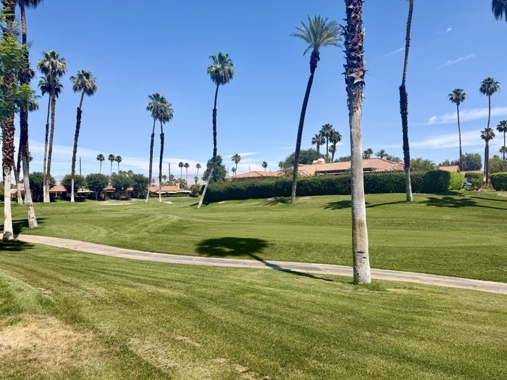 134 Las Lomas, Palm Desert, CA 92260