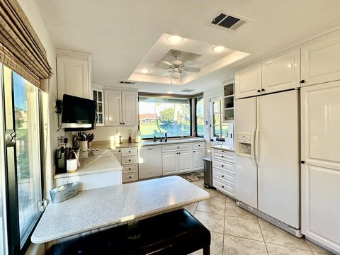 134 Las Lomas, Palm Desert, CA 92260 photo 5