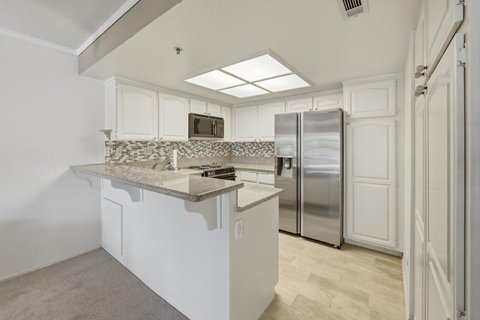 500 E Amado Road, 511, Palm Springs, CA 92262 photo 16