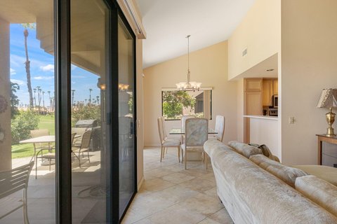 38915 Wisteria Drive, Palm Desert, CA 92211 photo 17