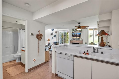1555 N Chaparral Road, 402, Palm Springs, CA 92262 photo 12