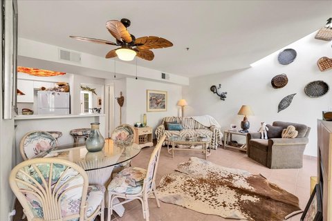 1555 N Chaparral Road, 402, Palm Springs, CA 92262 photo 9