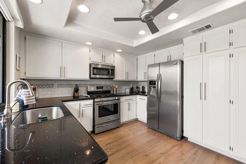 235 Santa Barbara Circle, Palm Desert, CA 92260 photo 17