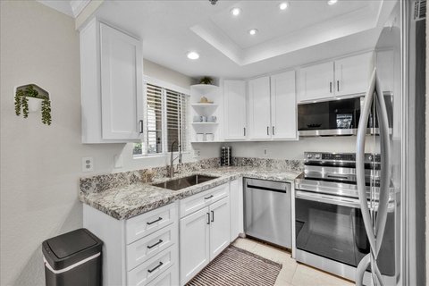 2700 Lawrence Crossley Road, 83, Palm Springs, CA 92264 photo 13
