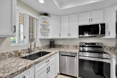 2700 Lawrence Crossley Road, 83, Palm Springs, CA 92264 photo 16