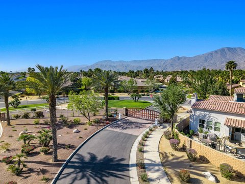 52455 Whispering Way, La Quinta, CA 92253 photo 4
