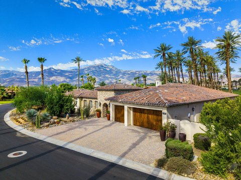 56985 Village Drive, La Quinta, CA 92253 photo 2
