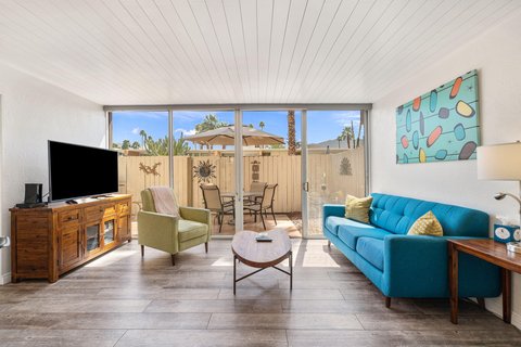 1111 E Palm Canyon Drive, 104, Palm Springs, CA 92264 photo 4