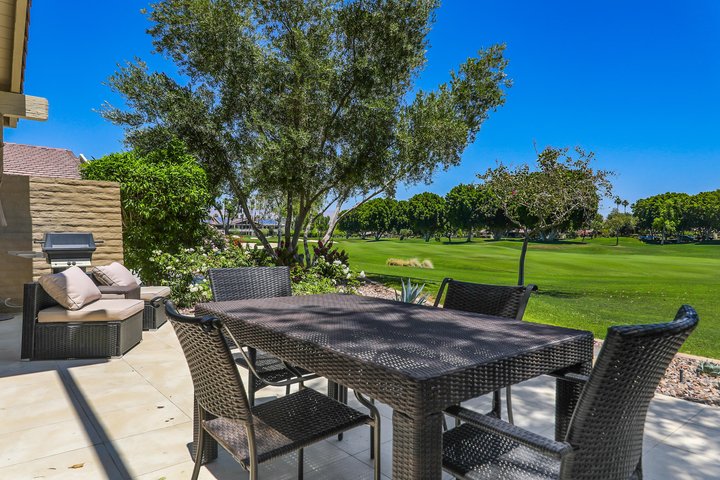 164 Deer Spring Way, Palm Desert, CA 92211