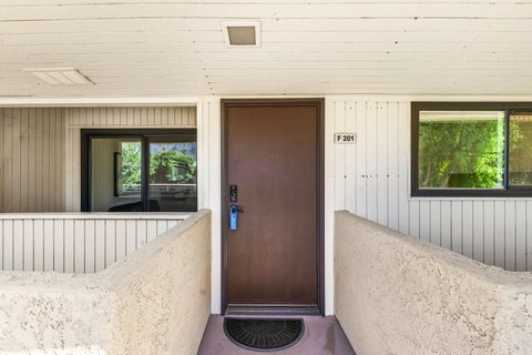 2812 N Auburn Court, F201, Palm Springs, CA 92262 photo 24