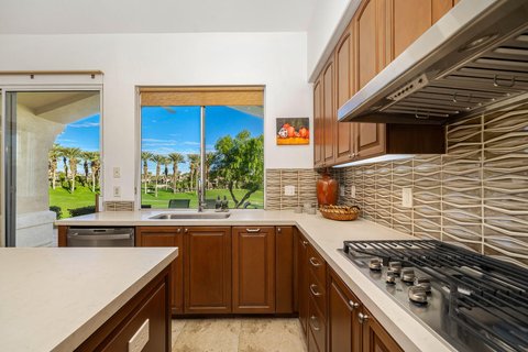 416 Desert Holly Drive, Palm Desert, CA 92211 photo 5