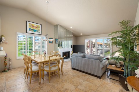 688 Vista Lago Circle N, Palm Desert, CA 92211 photo 2