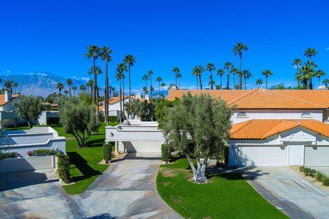 688 Vista Lago Circle N, Palm Desert, CA 92211 photo 5