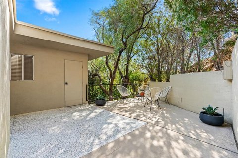 2020 Southridge Drive, Palm Springs, CA 92264 photo 6