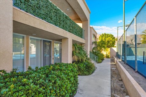 1555 N Chaparral Road, 323, Palm Springs, CA 92262 photo 4