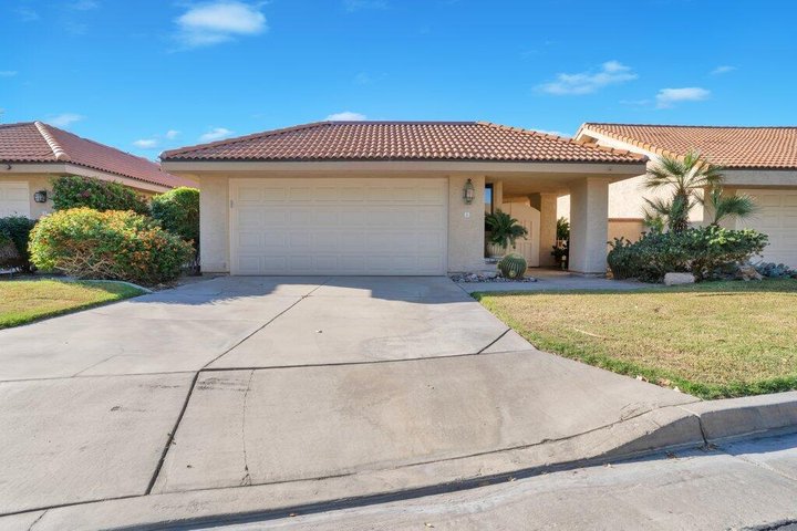5 Acapulco Drive Drive, Palm Desert, CA 92260