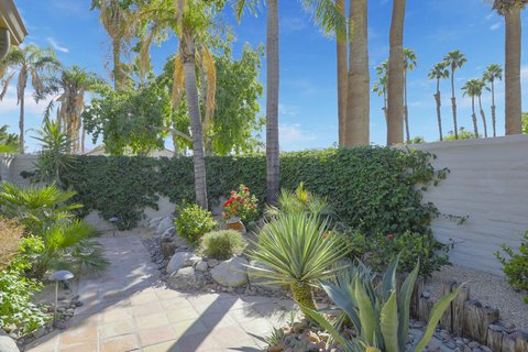 360 Running Springs Drive, Palm Desert, CA 92211 photo 2