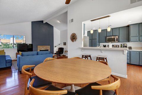 1031 E El Conquistador, Palm Springs, CA 92262 photo 11