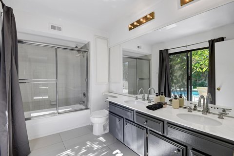 1031 E El Conquistador, Palm Springs, CA 92262 photo 20