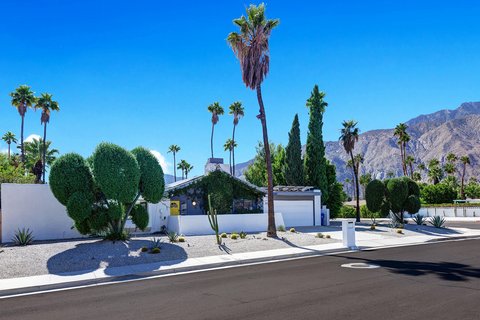 1031 E El Conquistador, Palm Springs, CA 92262 photo 5