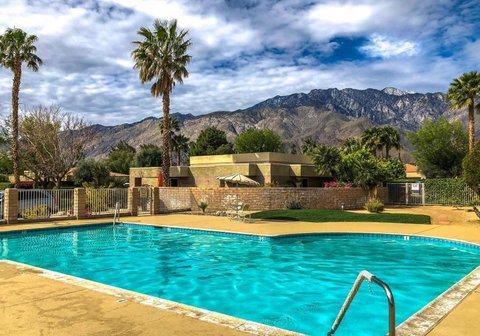 1444 Sunflower Circle N, Palm Springs, CA 92262 photo 2