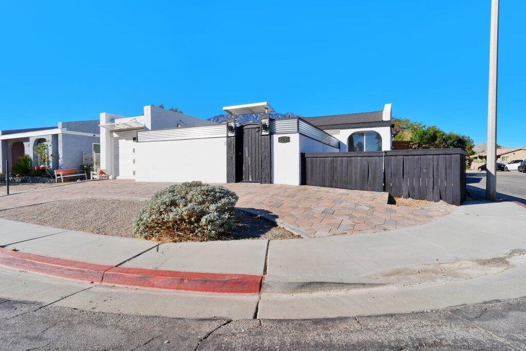 3291 N Sandspring Drive, Palm Springs, CA 92262