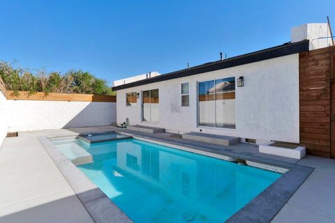 3291 N Sandspring Drive, Palm Springs, CA 92262 photo 4