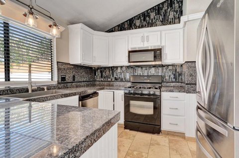 3291 N Sandspring Drive, Palm Springs, CA 92262 photo 9