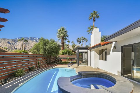 1351 E Luna Way, Palm Springs, CA 92262 photo 2