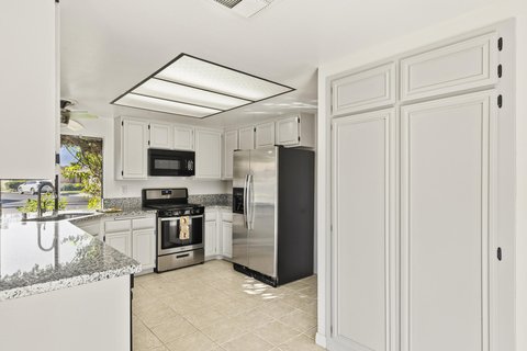 44695 Monaco Circle, Palm Desert, CA 92260 photo 16