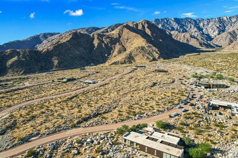 2215 Winter Sun Drive, Palm Springs, CA 92262 photo 9