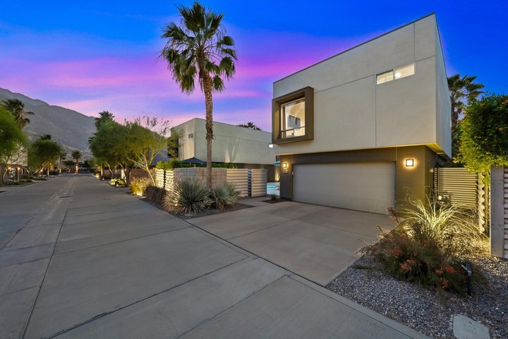 1056 Dane Drive, Palm Springs, CA 92262