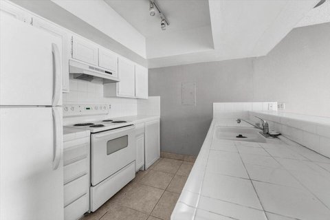 1655 E Palm Canyon Drive, 307, Palm Springs, CA 92264 photo 15