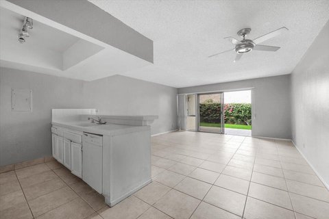 1655 E Palm Canyon Drive, 307, Palm Springs, CA 92264 photo 18