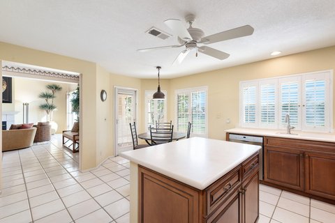 260 Vista Royale Circle E, Palm Desert, CA 92211 photo 11