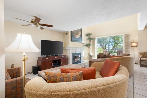 260 Vista Royale Circle E, Palm Desert, CA 92211 photo 2