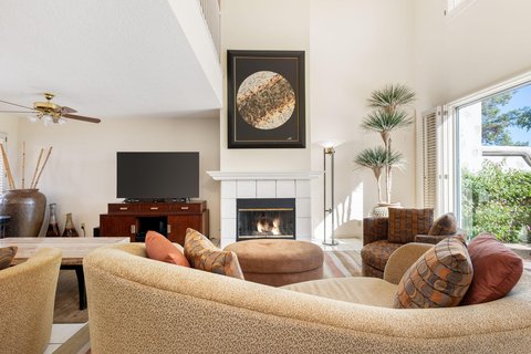260 Vista Royale Circle E, Palm Desert, CA 92211 photo 3