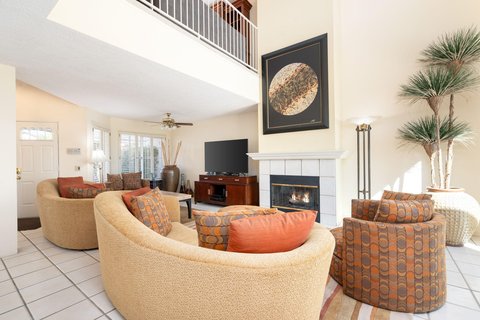 260 Vista Royale Circle E, Palm Desert, CA 92211 photo 4
